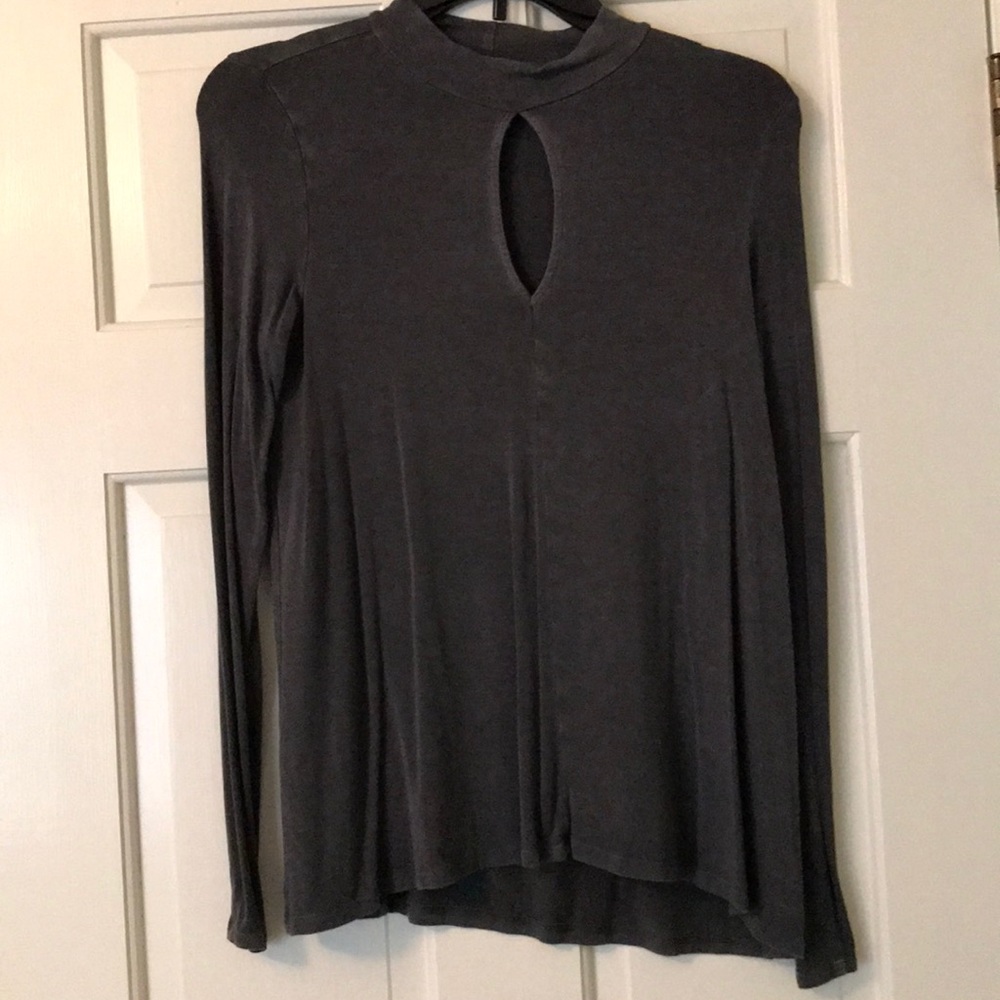 American Eagle Soft and Sexy key hole front shirt
